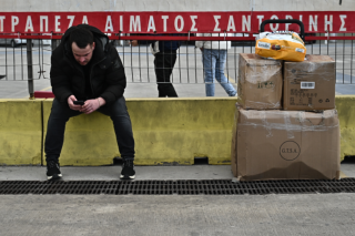 Κλειστό το λιμάνι της Σαντορίνης λόγω κατολισθήσεων από την έντονη κακοκαιρία